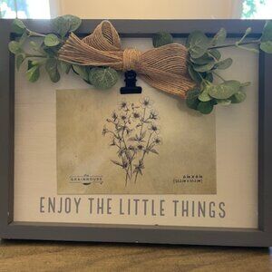 Grainhouse frame features a floral design and the text 'Enjoy the Little Things'